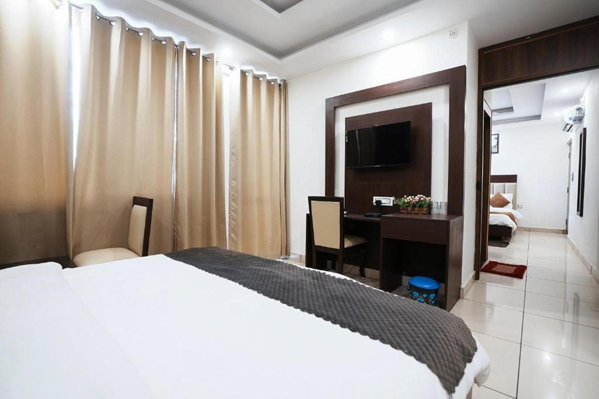 Hotel The 7 Seas Rishīkesh Exterior foto