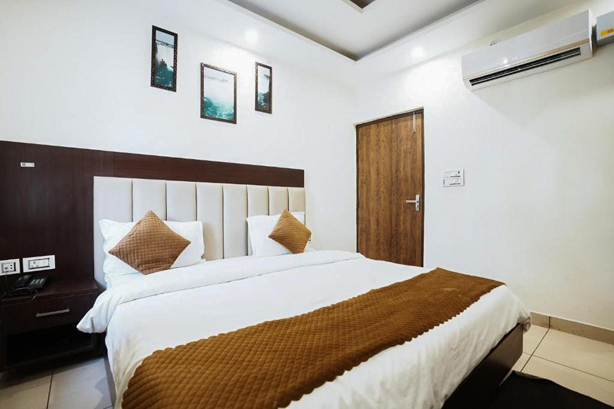 Hotel The 7 Seas Rishīkesh Exterior foto